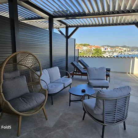 Dora Apartment Jezera