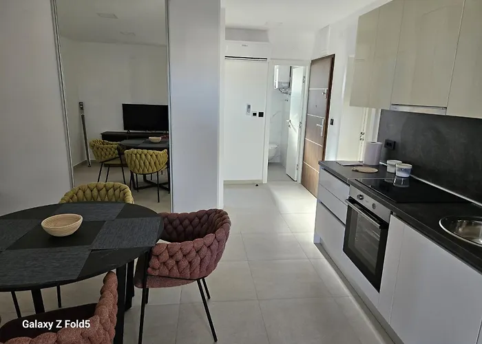 Dora Apartamento Jezera